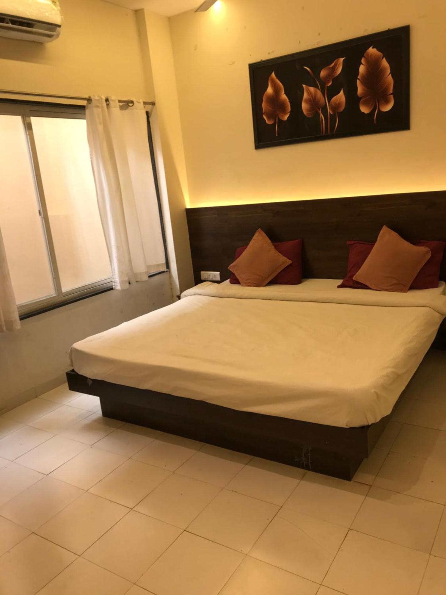 Hotel Divine Indore Extérieur photo