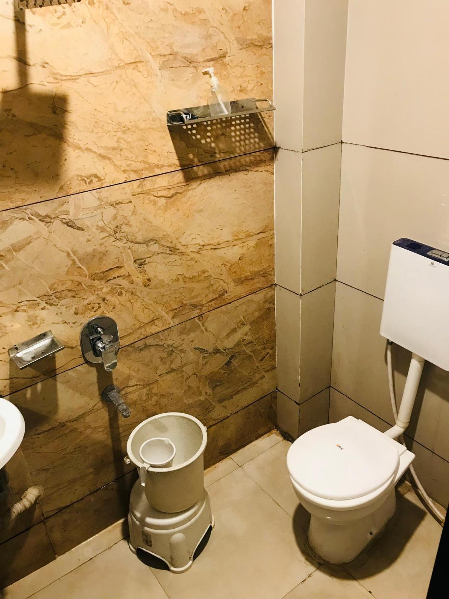 Hotel Divine Indore Extérieur photo